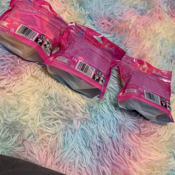 Barbie color reveal set of 3 - Picture 3 of 3
